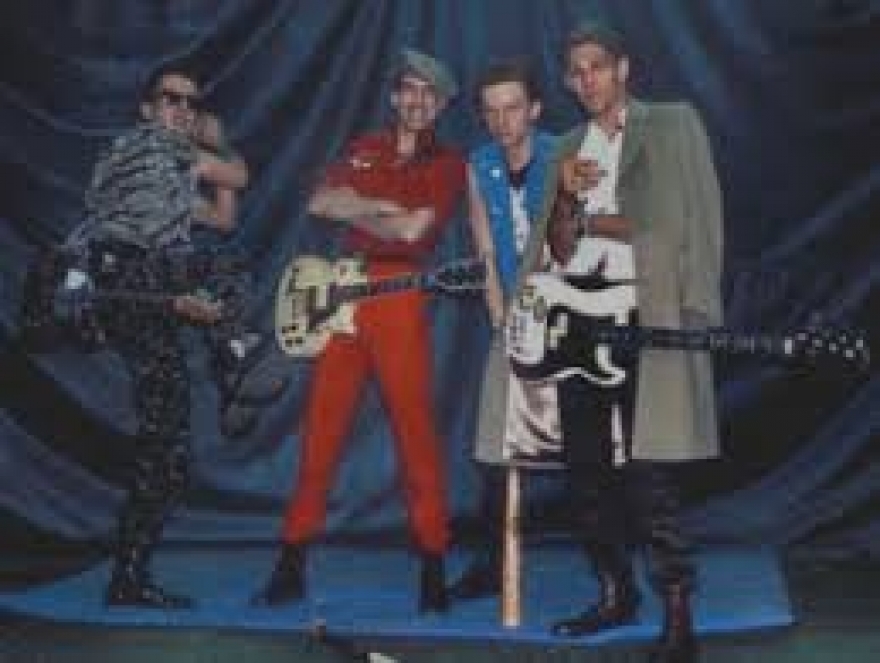 El día que The Clash, “bardearon” al racista Eric Clapton.