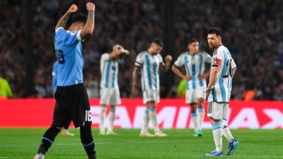 Argentina se rearma tras la derrota con Uruguay, de cara al clásico con Brasil en el Maracaná
