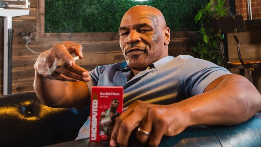 Los que se Pelean se Aman: Mike Tyson se Asocia con Holyfield para Comestibles 420 en Forma de Oreja