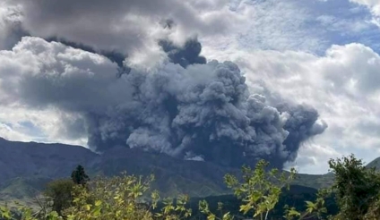 Japón: entró en erupción el volcán Monte Aso