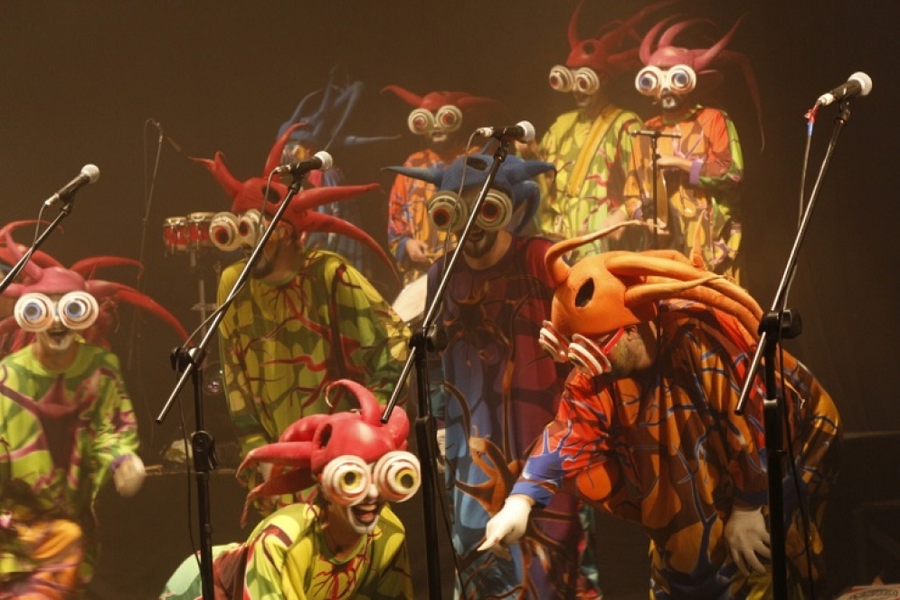 La murga “La Buena Moza” se presenta en la apertura de la Fiesta Provincial del Teatro