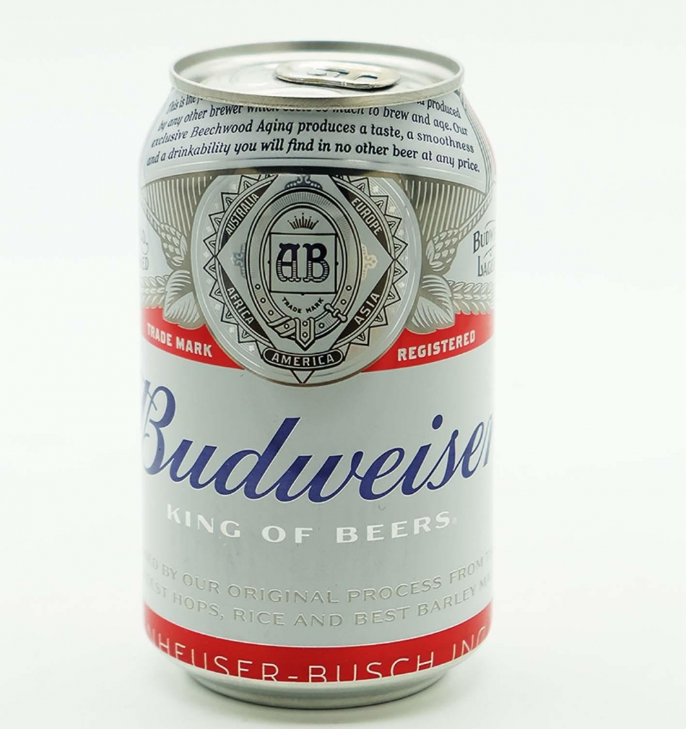 El tuit de Budweiser que luego eliminó tras prohibición de venta de cerveza en estadios del Mundial