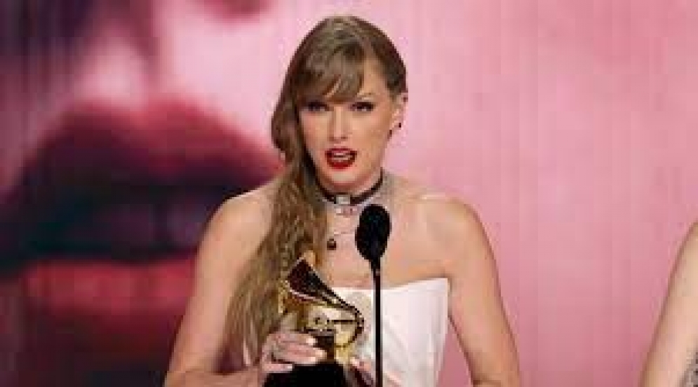 Taylor Swift hizo historia en los Grammy y Fito se quedó con ganas de levantar su segundo galardón