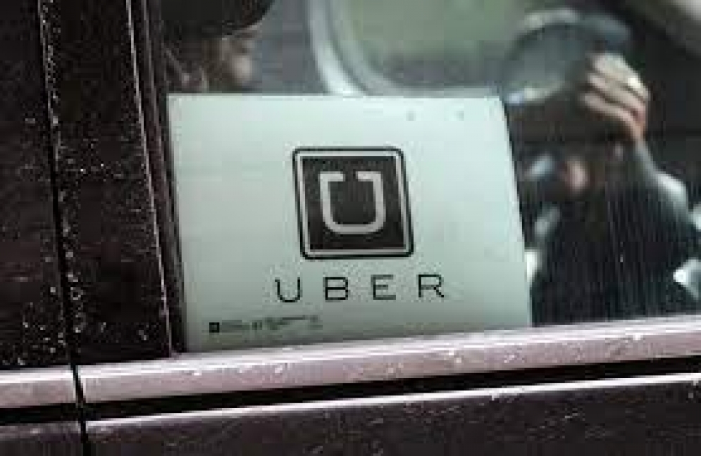 Multan a otro conductor de Uber con 285 mil pesos por transporte no autorizado
