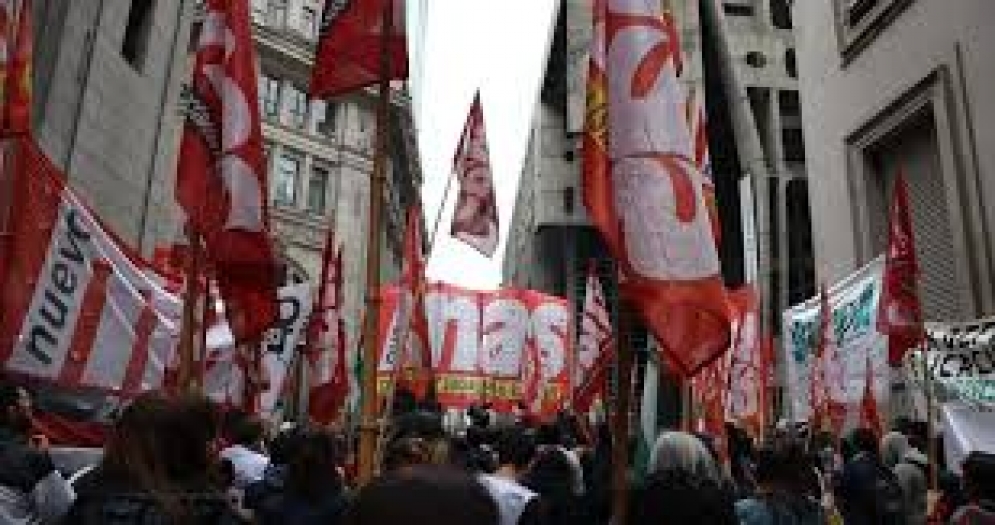 Tensión en el cierre del acto de izquierda por el día de los trabajadores