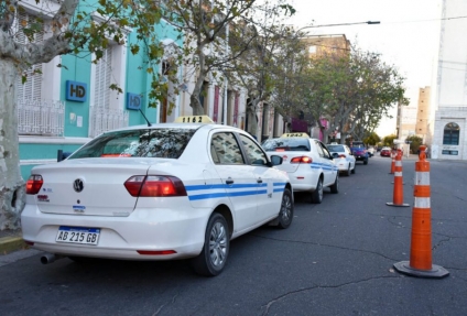 Taxistas pedirán controlar a Uber a la Municipalidad