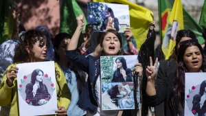 Al menos 200 muertos en Irán por la represión a las protestas tras la muerte de Amini