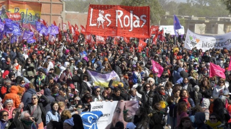 Miles de mujeres marcharon en toda la Argentina para defender 