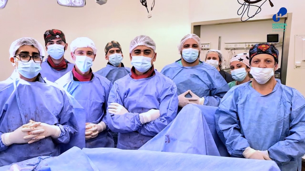 En el Hospital Central “Dr. Ramón Carrillo”,se realizo una novedosa cirugía de reconstrucción femoral