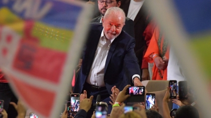 Lula lanzó su candidatura y convocó a "restaurar la soberanía" de Brasil