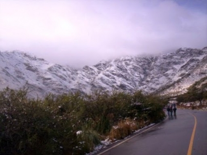 Volvió el Frío: mucha nieve en Merlo y precauciones en el camino al Mirador del Sol